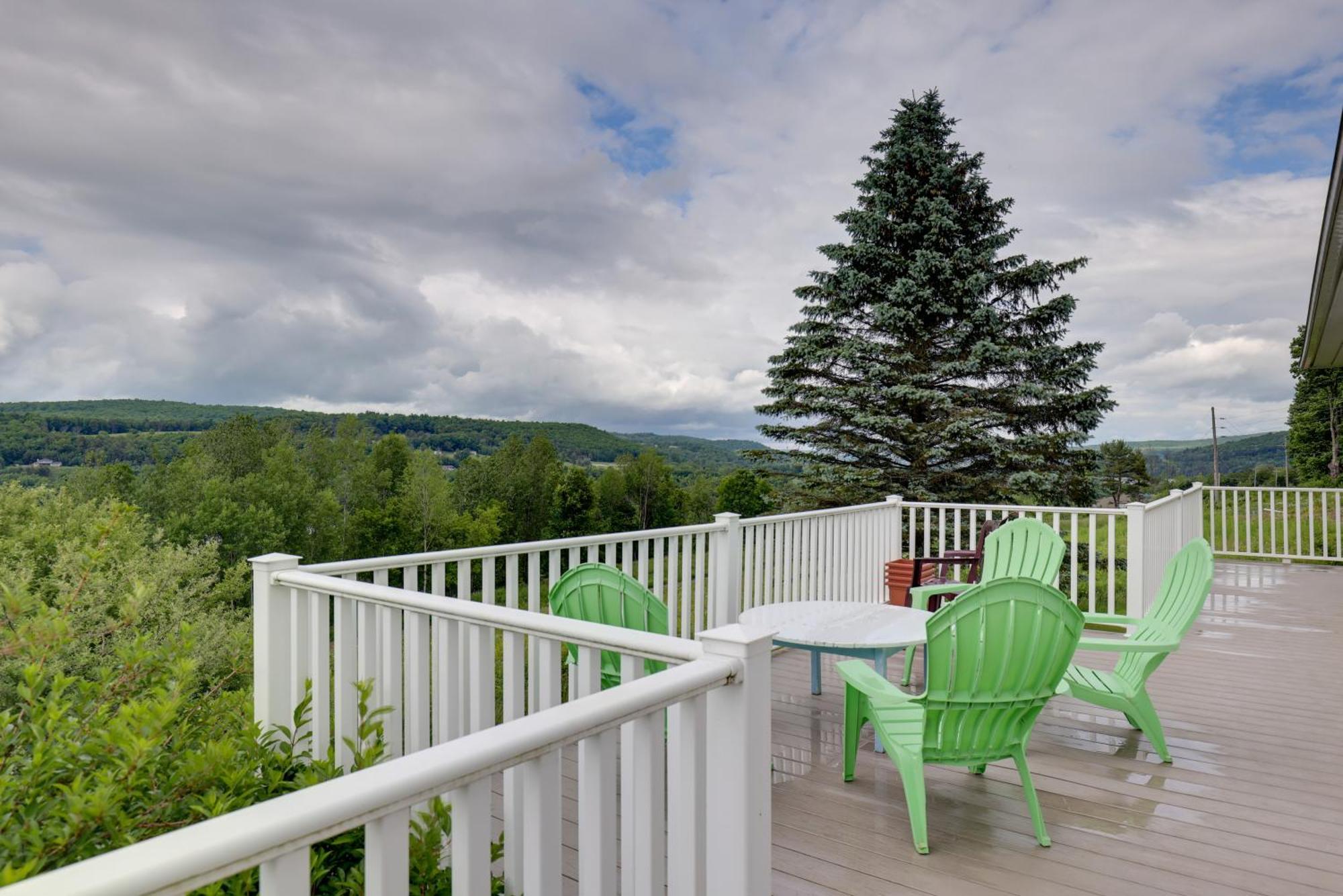 Lawrenceville Apartment With Deck Near Gaming Lands! Esterno foto