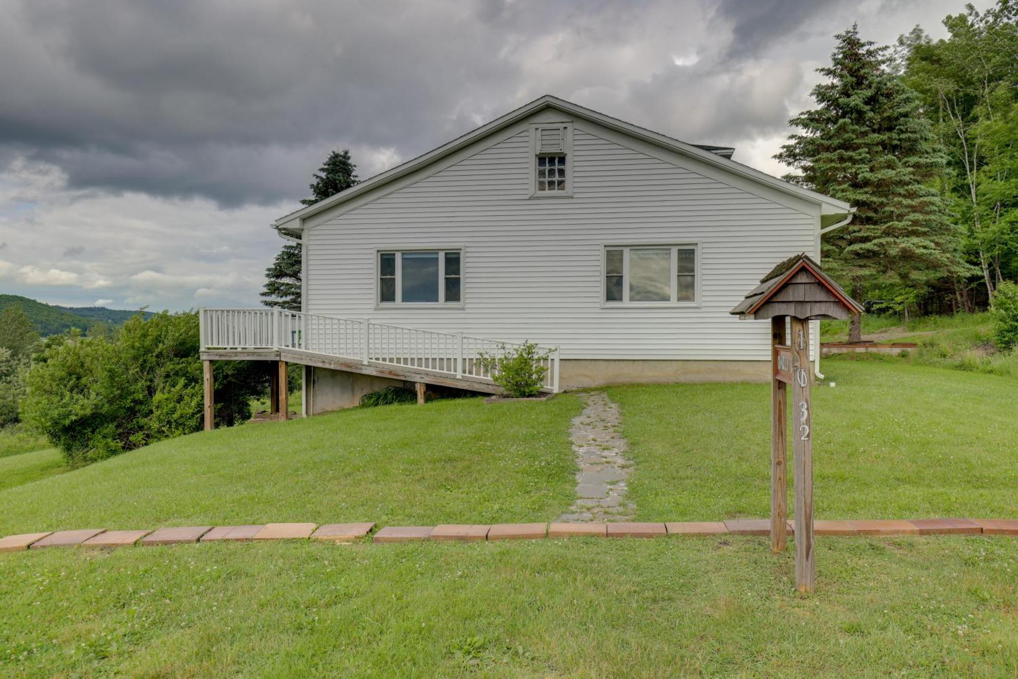 Lawrenceville Apartment With Deck Near Gaming Lands! Esterno foto